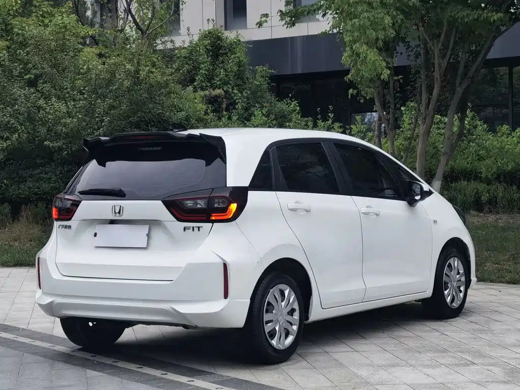 Honda Fit — миниатюра 6