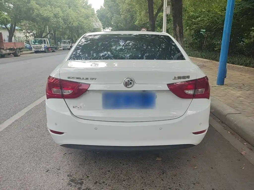 Buick Excelle — миниатюра 6