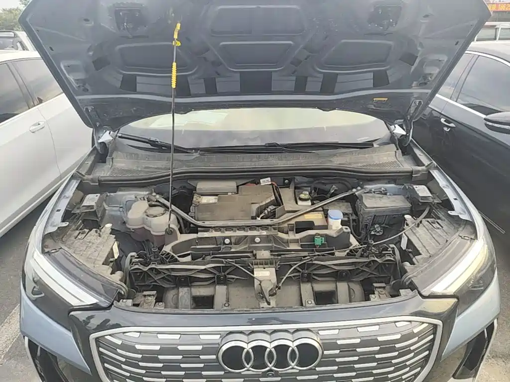 Audi Q4 e-tron — миниатюра 20