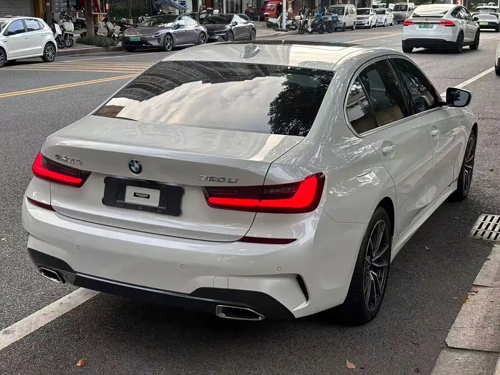 BMW 3 Series — миниатюра 13