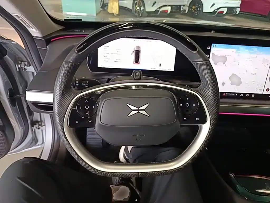 XPeng P7 — миниатюра 11