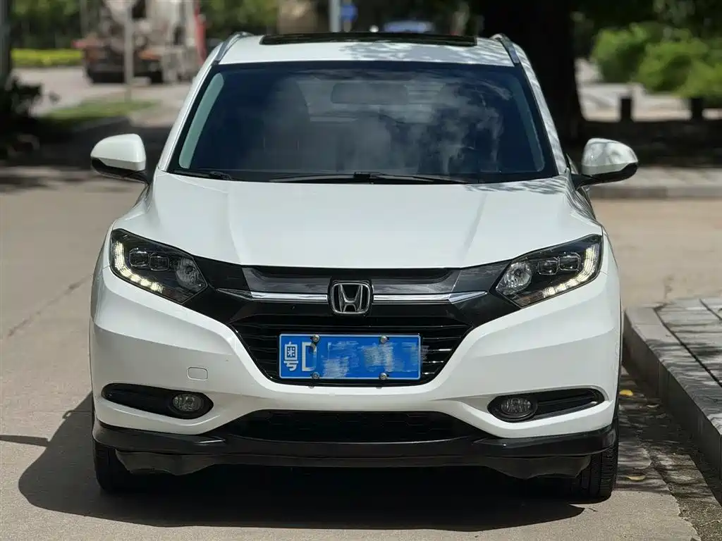 Honda Vezel 2015 1.8L CVT Luxury