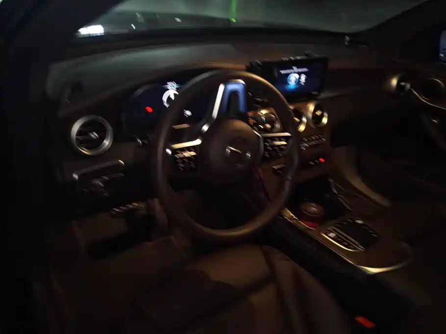 Mercedes-Benz GLC — миниатюра 12