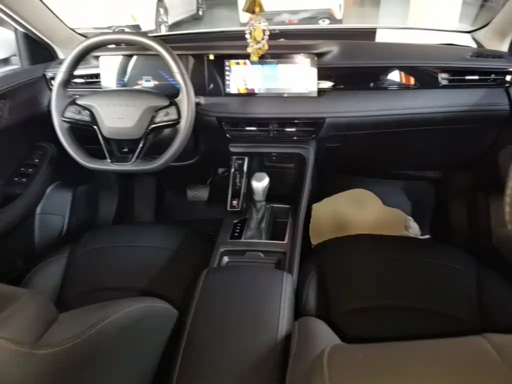 Roewe i5 — миниатюра 10