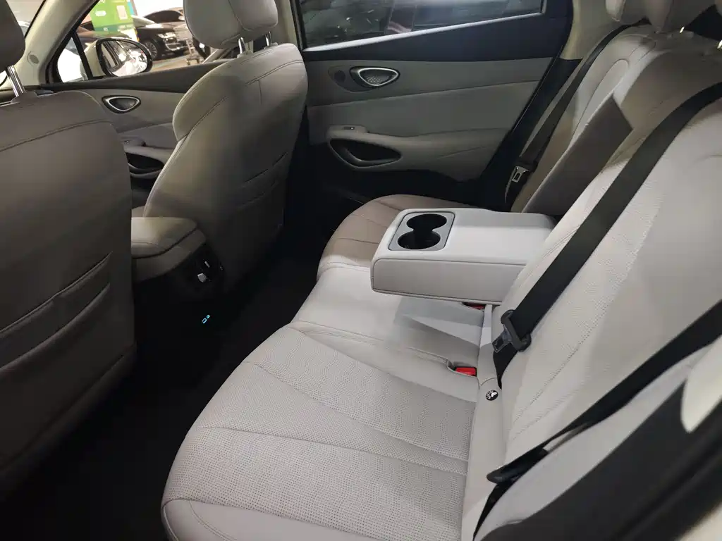 BYD 05 EV 2025 520KM
