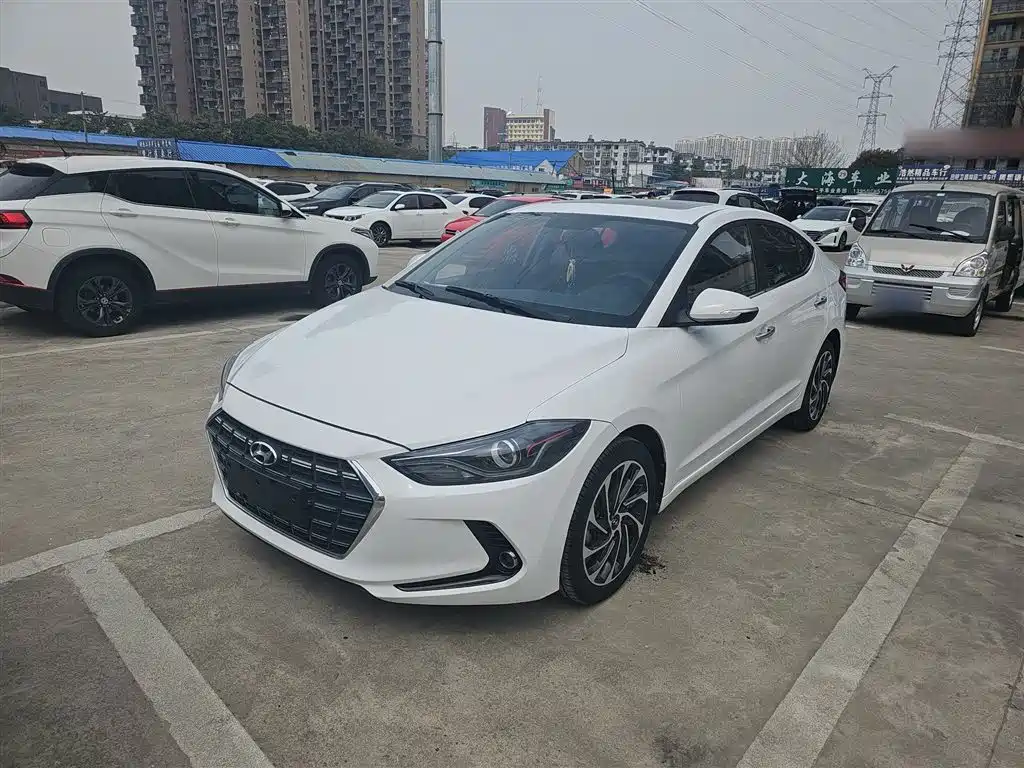 Hyundai Elantra 2019
