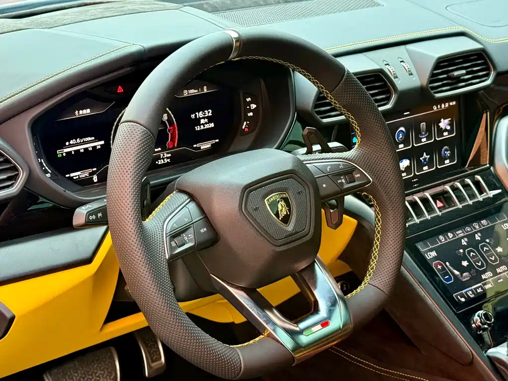 Lamborghini Urus — миниатюра 7