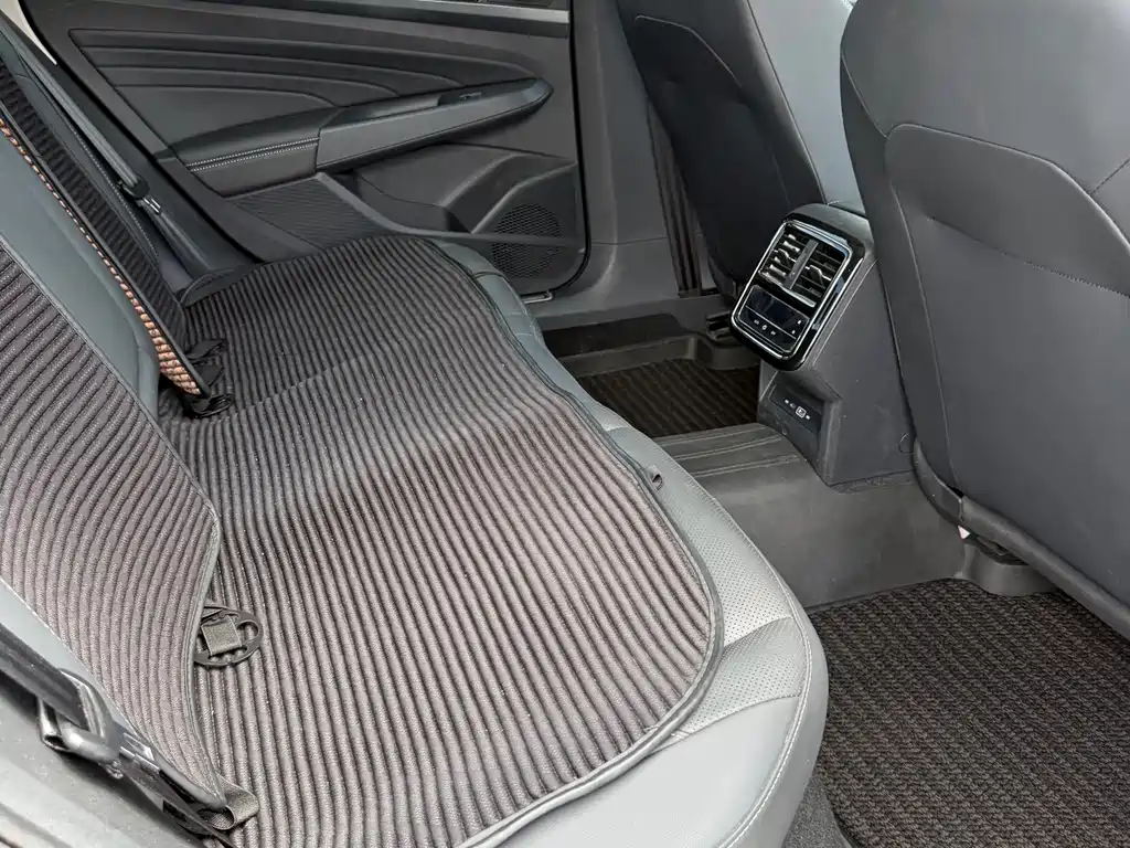 Volkswagen Passat — миниатюра 11