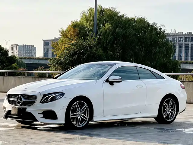 MERCEDES BENZ E CLASS