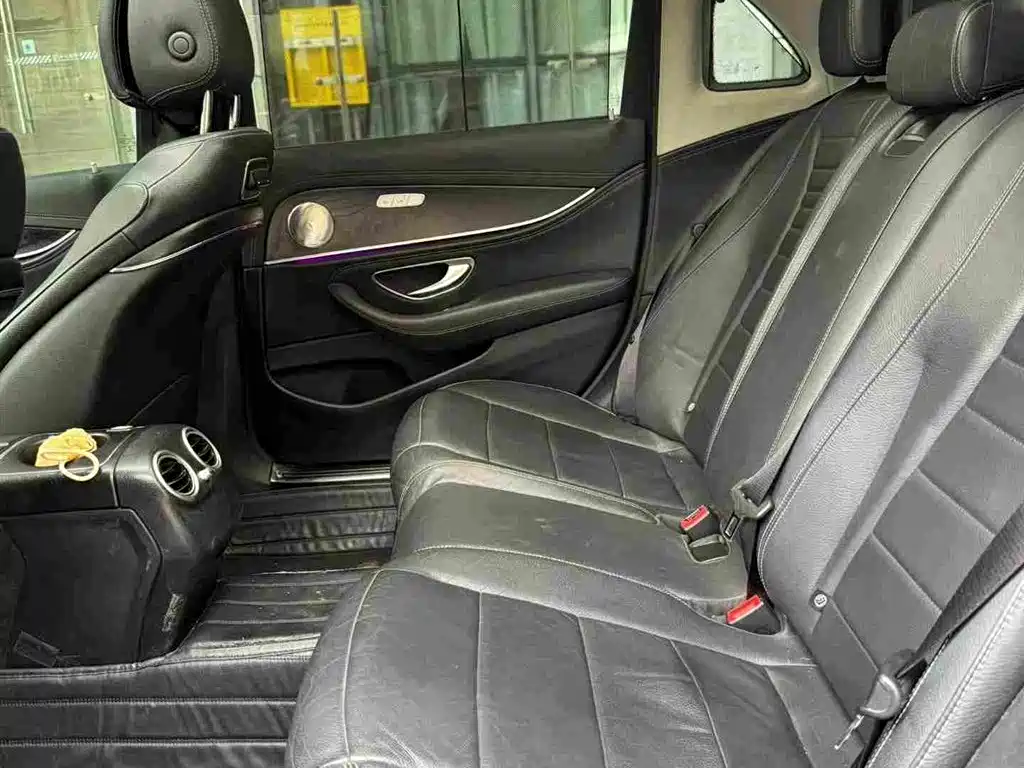 Mercedes-Benz E-Class — миниатюра 10