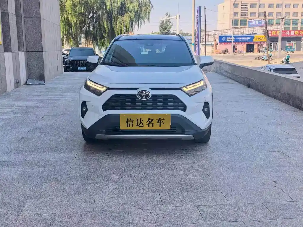 Toyota RAV4 — миниатюра 2