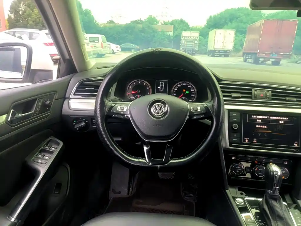 Volkswagen Lamando — миниатюра 11