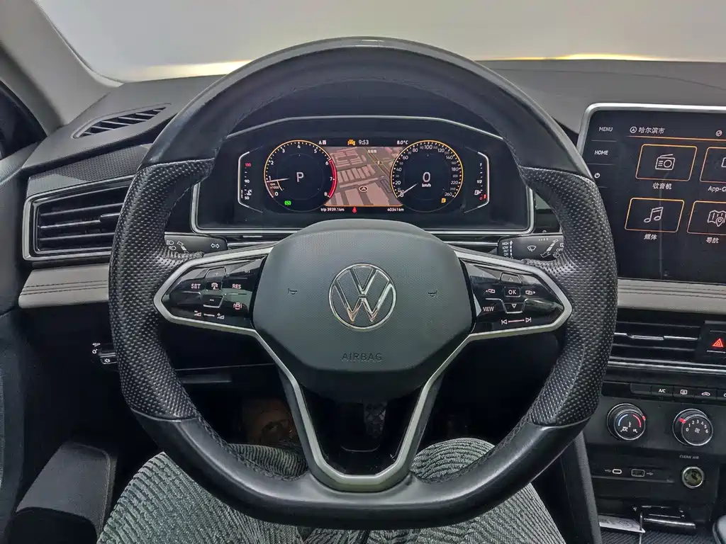Volkswagen Tiguan L — миниатюра 11