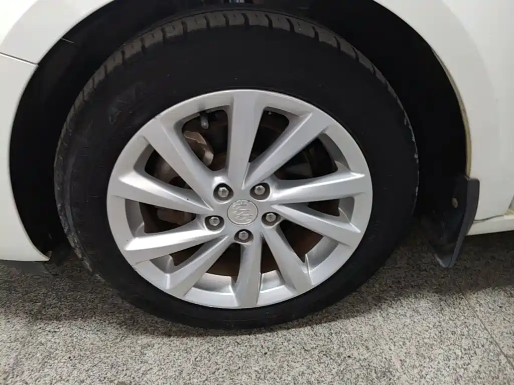 Buick Verano — миниатюра 23