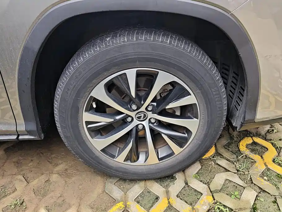 Lexus RX — миниатюра 6