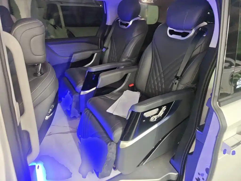 JAC Refine Refine RF8 PHEV — миниатюра 17