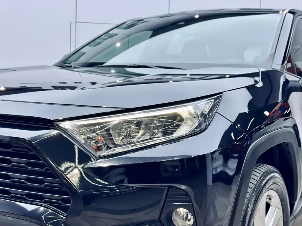 Toyota RAV4 — миниатюра 26