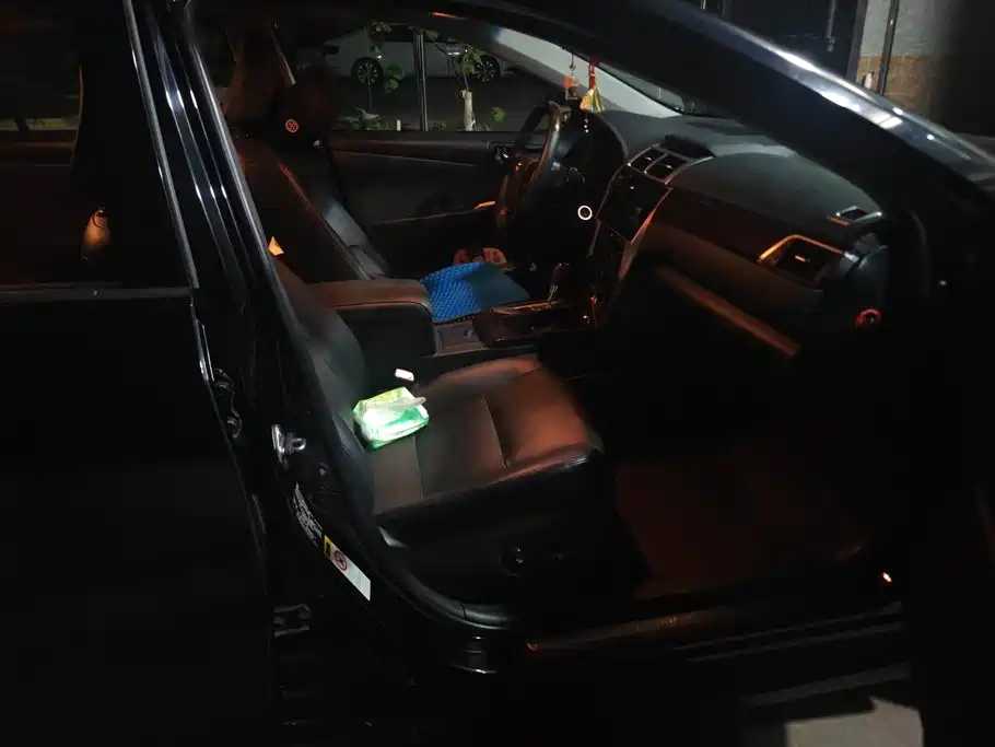 Toyota Camry — миниатюра 8