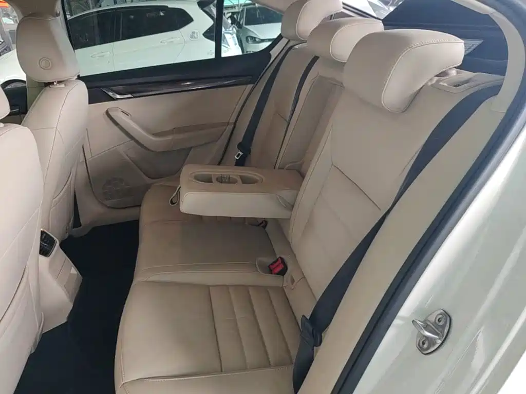Skoda Octavia — миниатюра 17