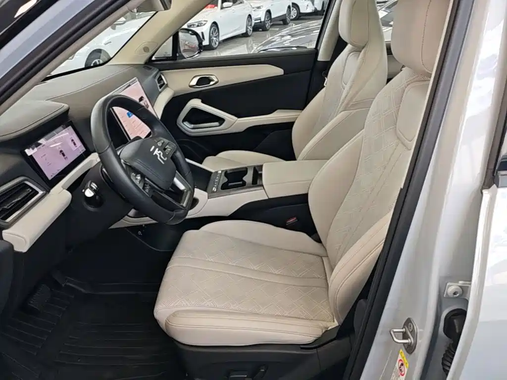 BYD Yuan UP — миниатюра 11