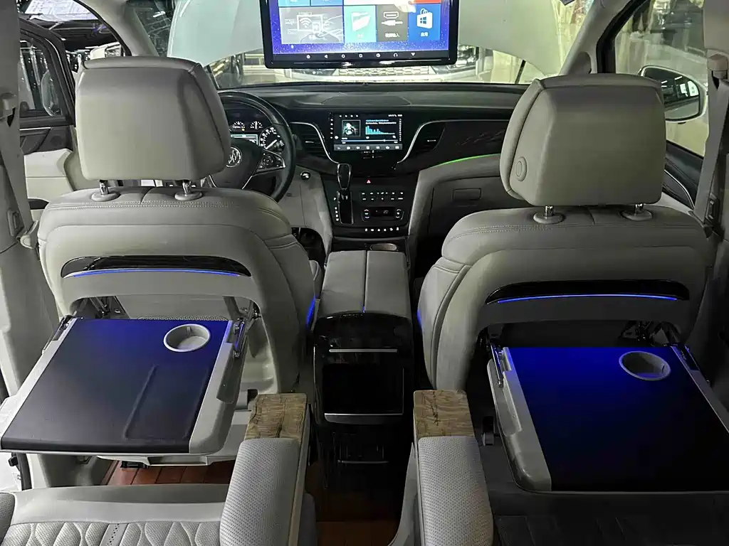 Buick GL8 — миниатюра 3