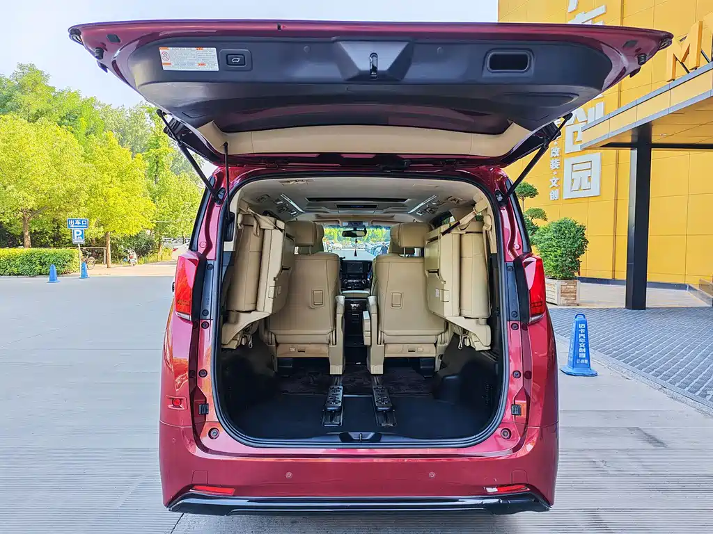Toyota Alphard 2018 3.5L Luxury