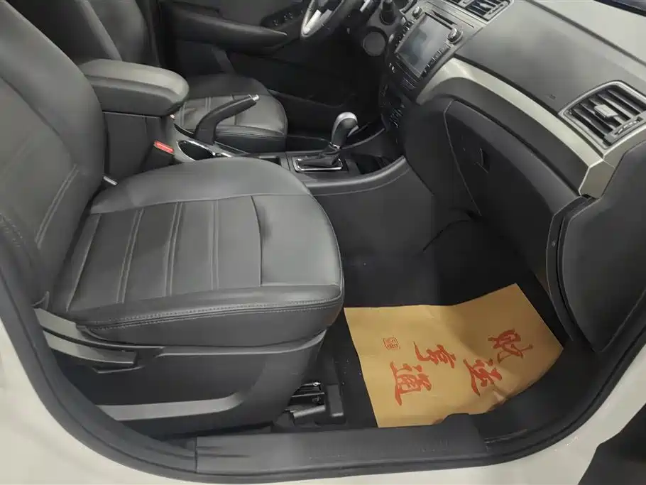 BAIC Senova X65 — миниатюра 8