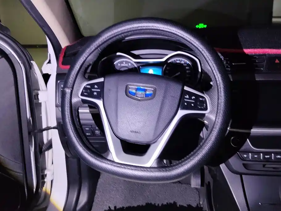 Geely Emgrand — миниатюра 15