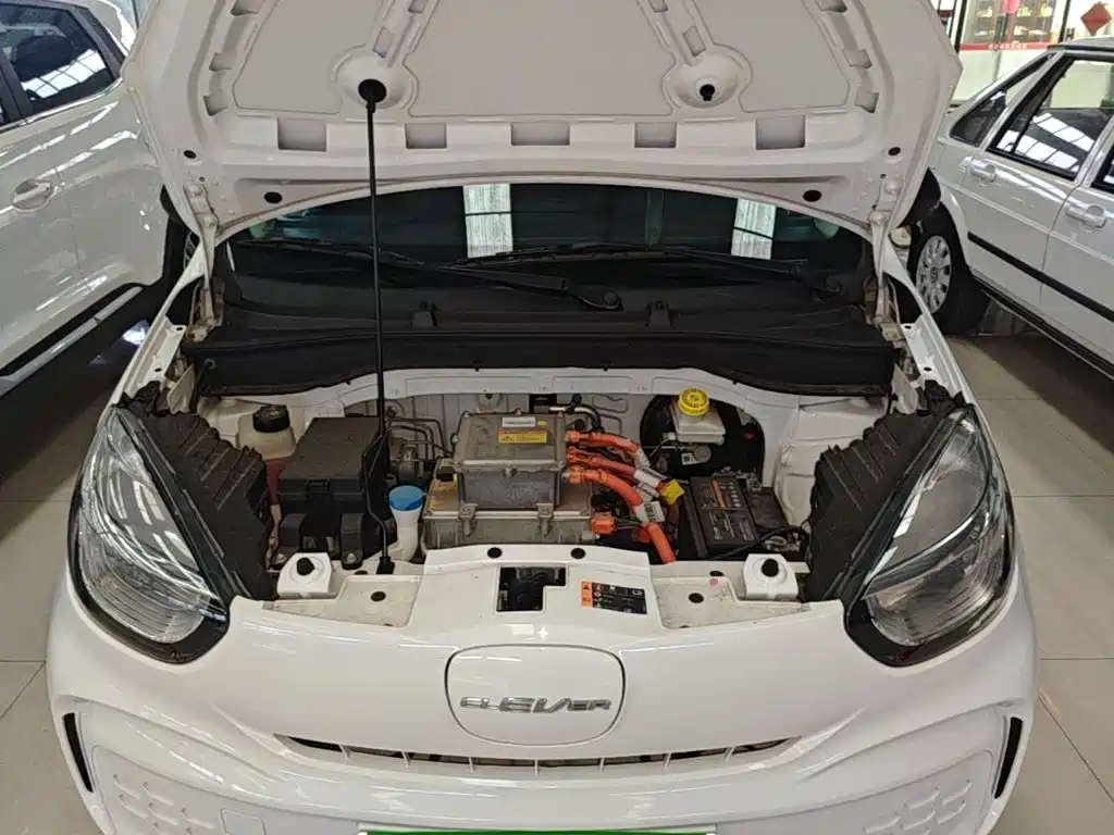 Roewe Clever — миниатюра 20