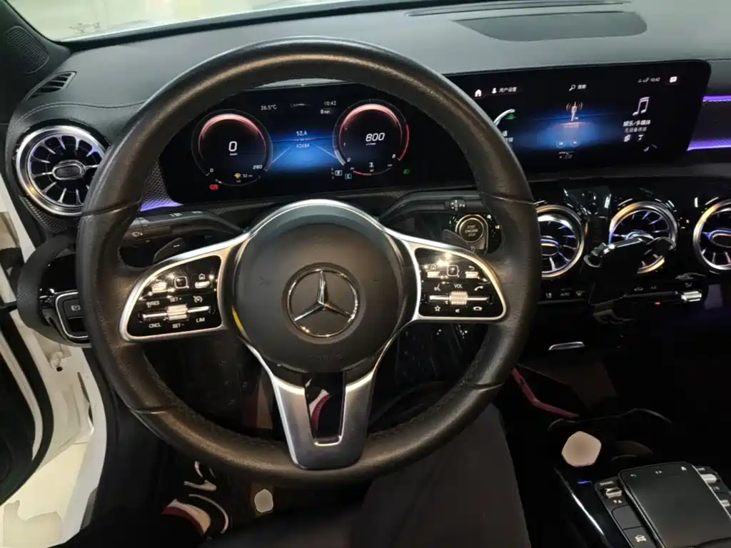 Mercedes-Benz A-Class — миниатюра 7