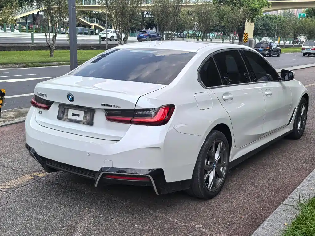 BMW i3 — миниатюра 5