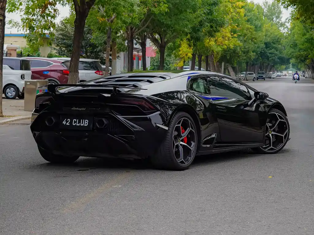 Lamborghini Huracán — миниатюра 6