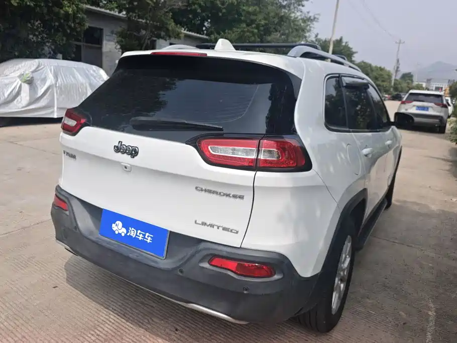 Jeep Cherokee — миниатюра 3