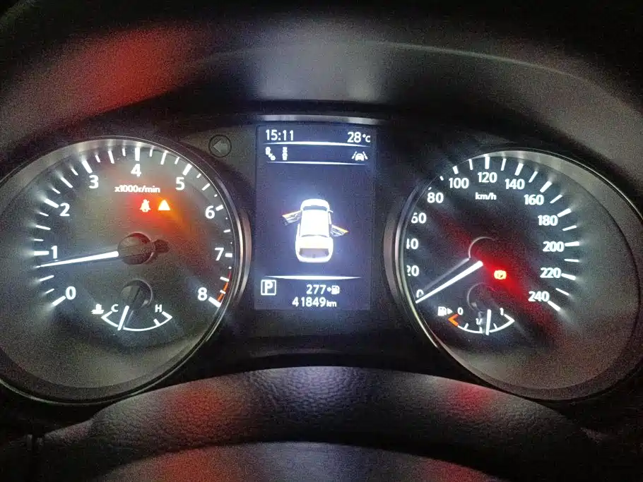 Nissan Qashqai — миниатюра 14