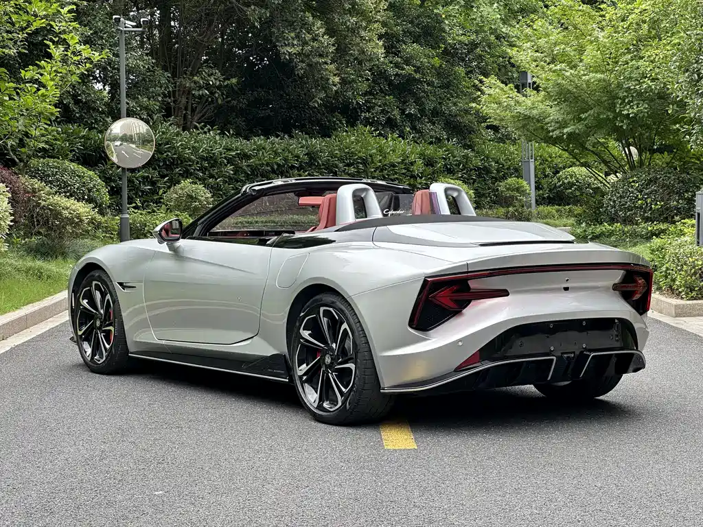 MG Cyberster 2024 580km