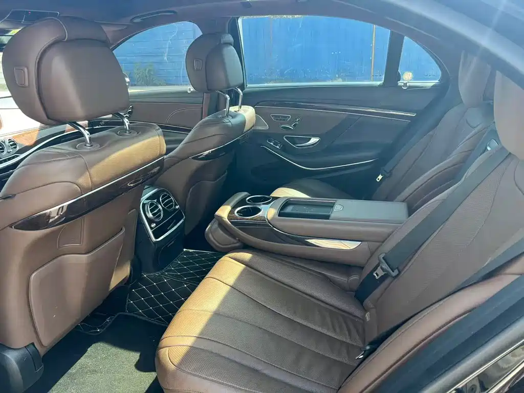 Mercedes-Benz S-Class — миниатюра 6