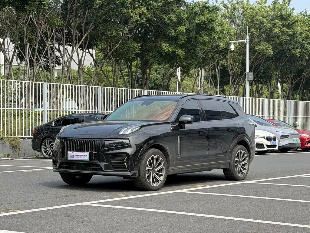Lynk & Co 09 EM-P