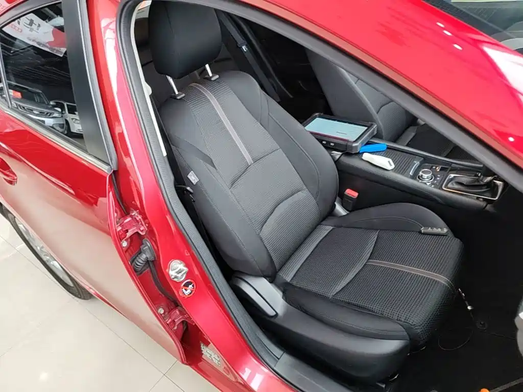 Mazda 3 Axela — миниатюра 25