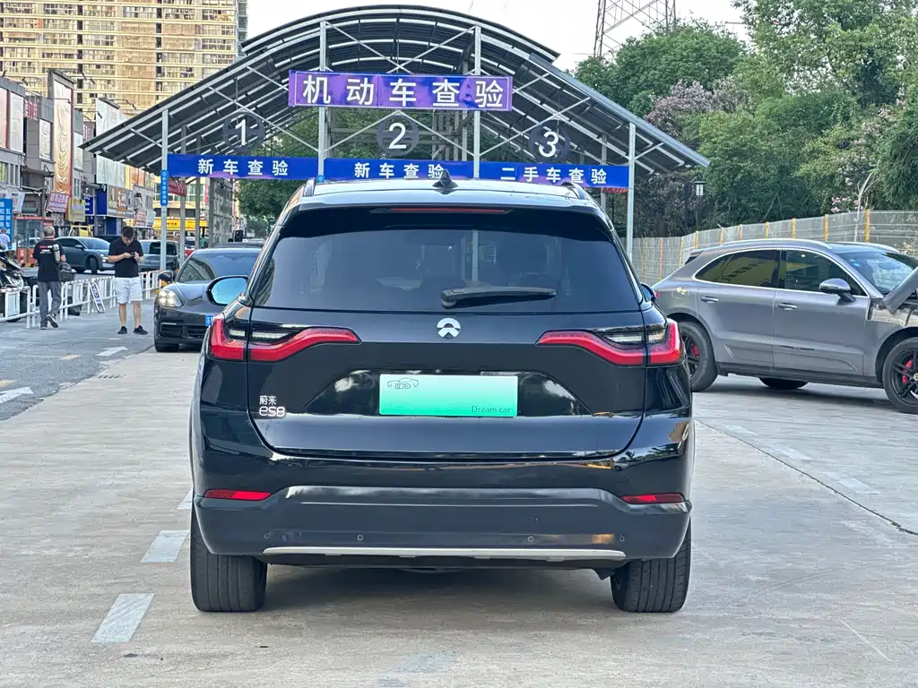 NIO NIO ES8