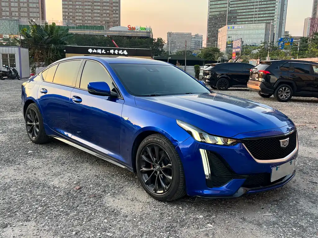 Cadillac CT5 2021 28T Fashion