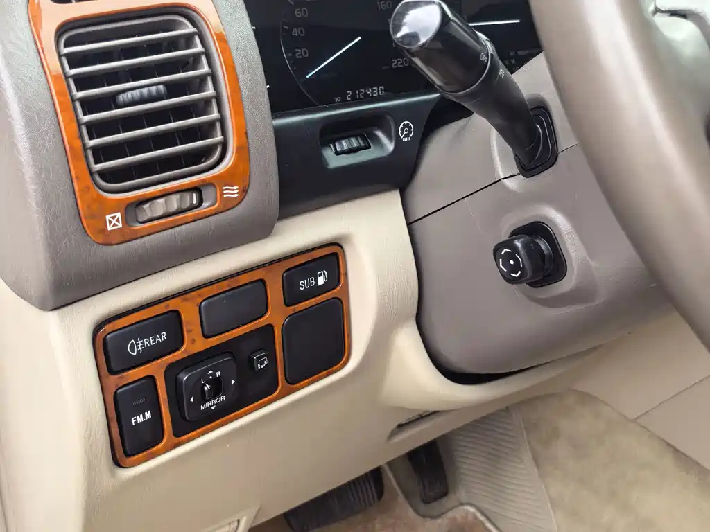 Toyota Land Cruiser — миниатюра 20