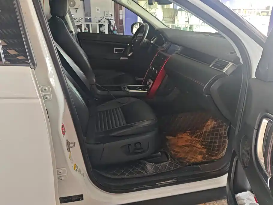 Land Rover Discovery Sport — миниатюра 8