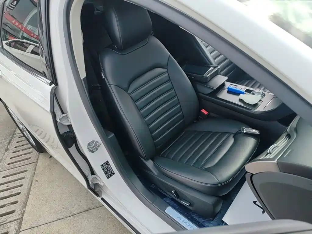 Ford Mondeo — миниатюра 25