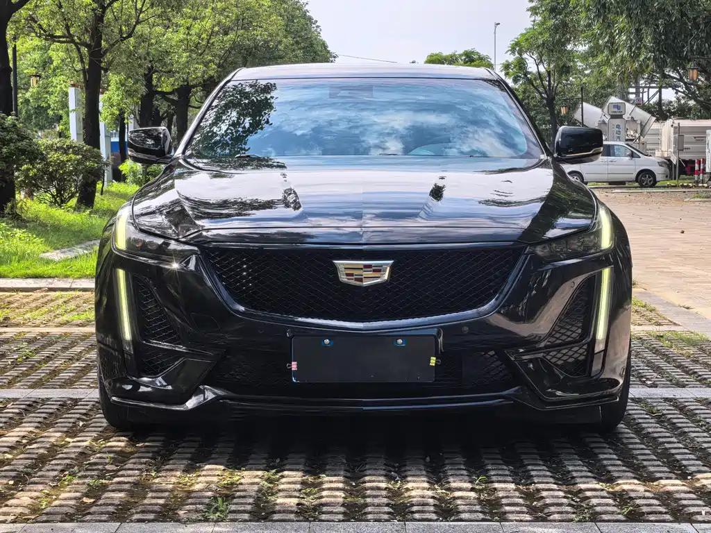 Cadillac CT5 — миниатюра 2