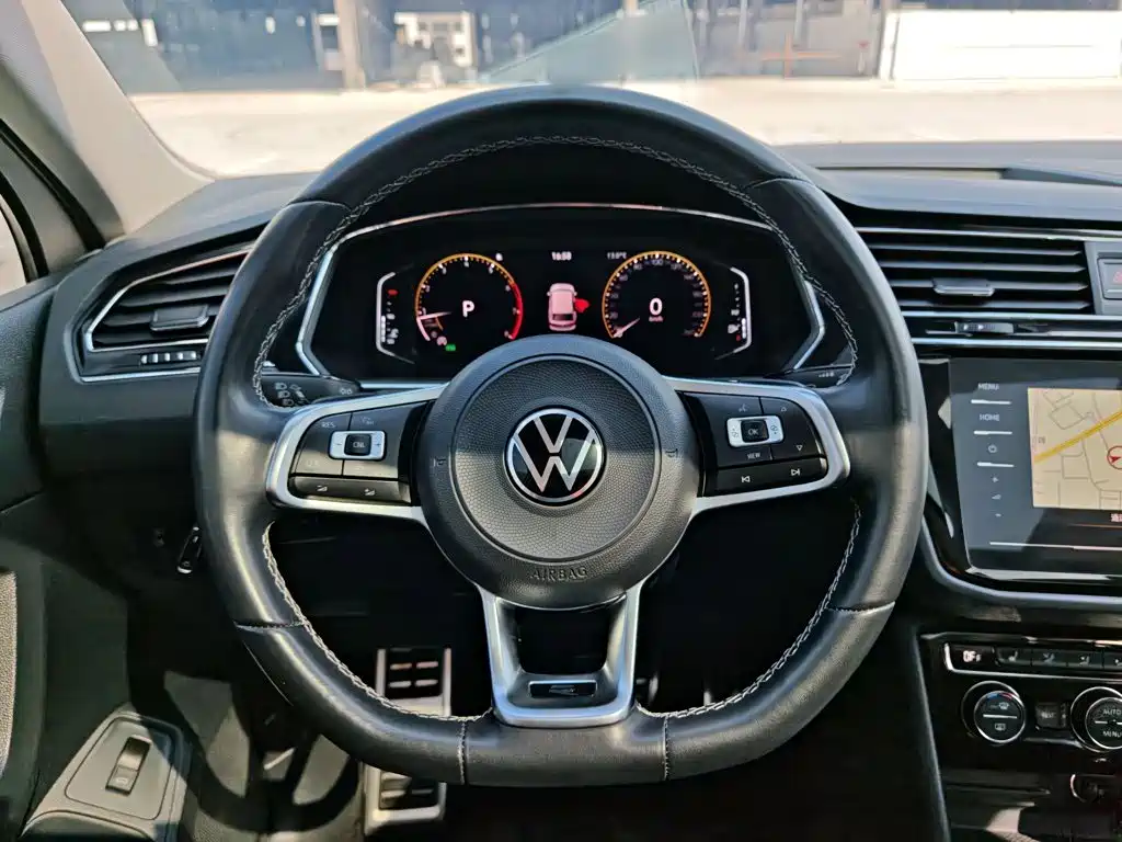 Volkswagen Tiguan L — миниатюра 12