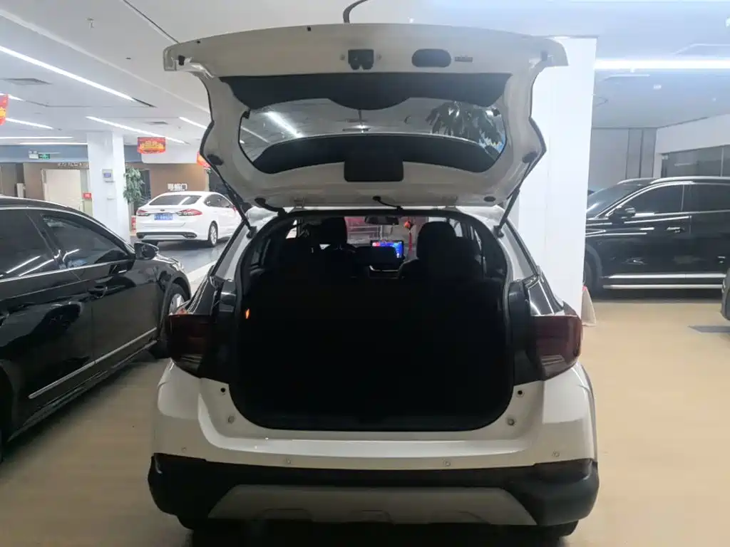 Toyota Yaris L — миниатюра 19