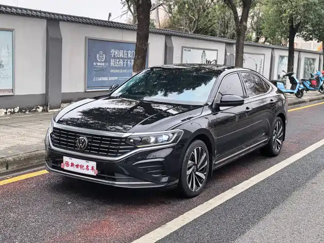 VOLKSWAGEN PASSAT 2022