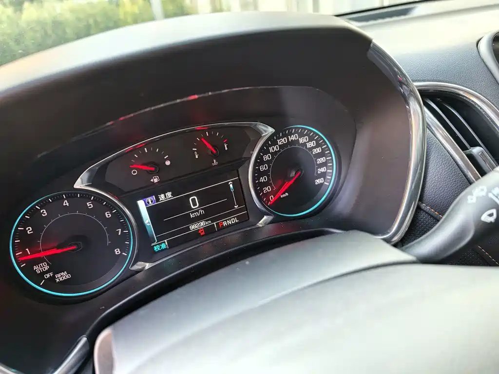 Chevrolet Equinox — миниатюра 15
