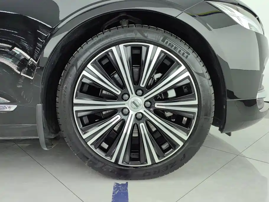 Volvo S90 — миниатюра 6
