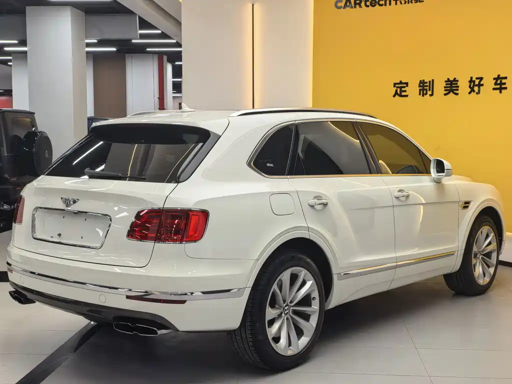 Bentley Bentayga — миниатюра 9